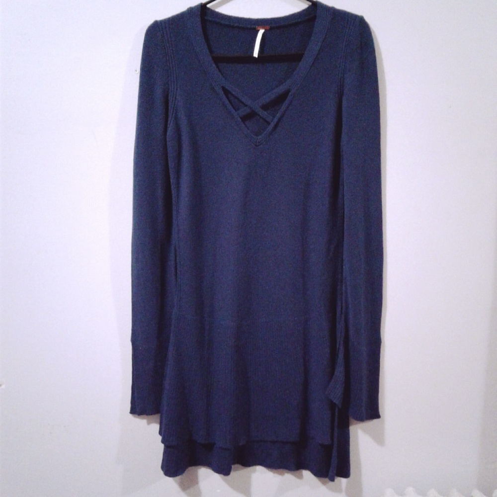 Free People Criss Cross Tunic Sweater - Picture 3 of 8
